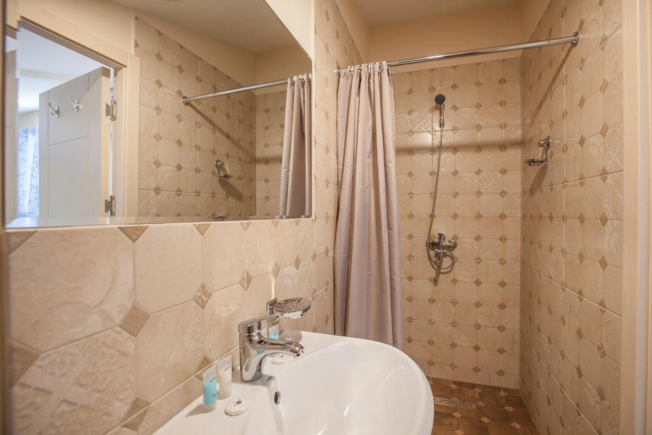 Caravan Villa Tbilisi Eksteriør billede
