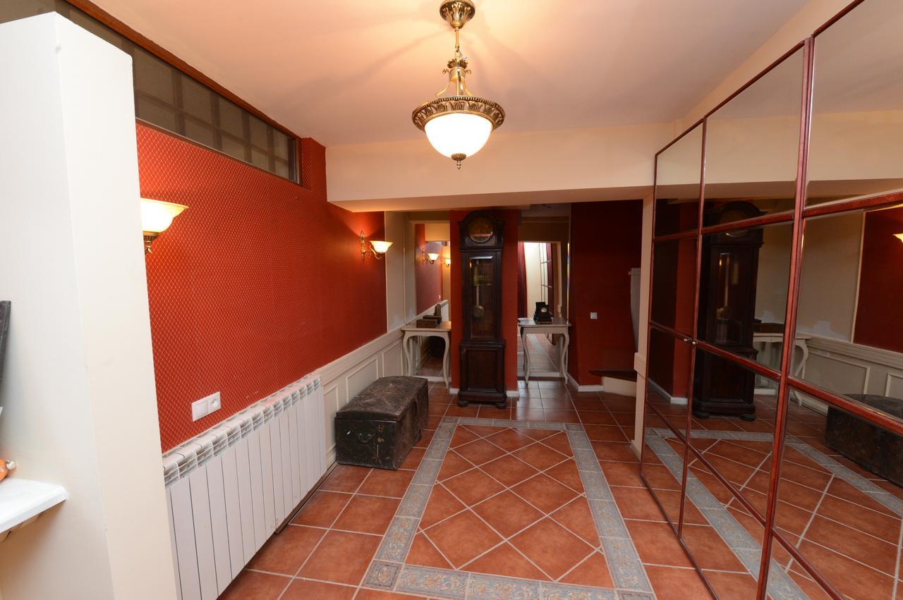 Caravan Villa Tbilisi Eksteriør billede