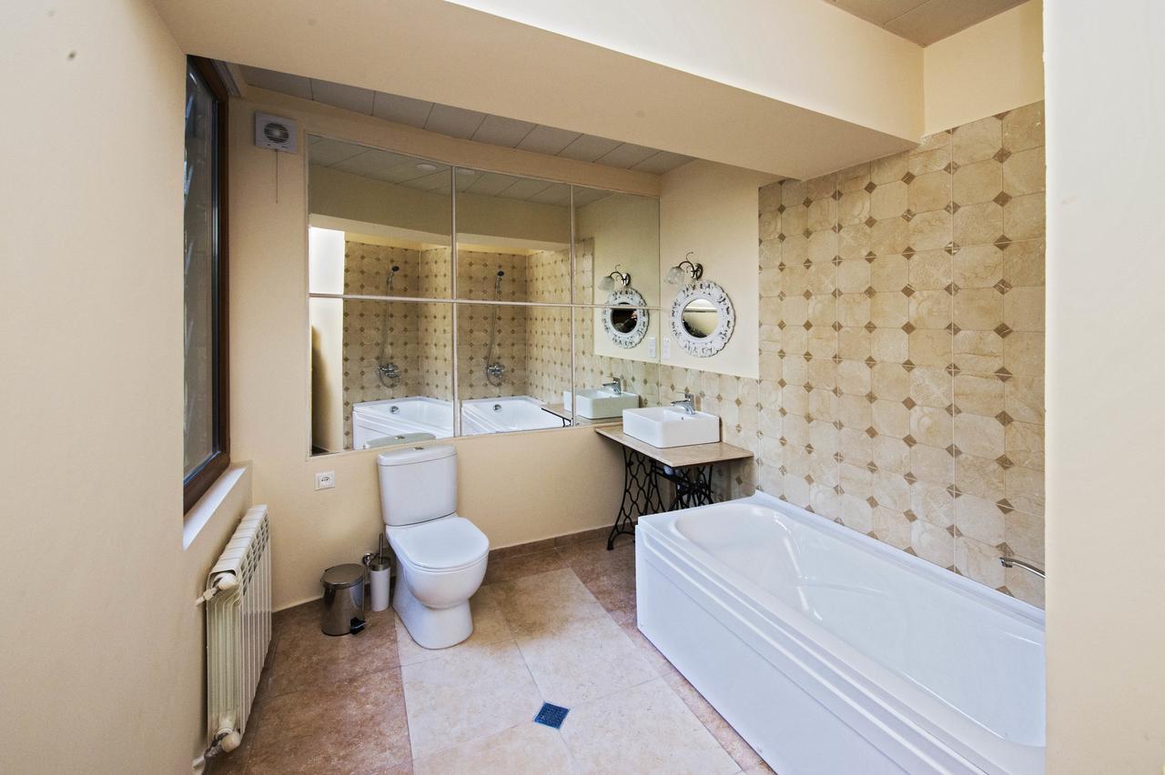 Caravan Villa Tbilisi Eksteriør billede