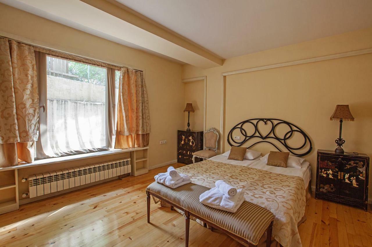 Caravan Villa Tbilisi Eksteriør billede