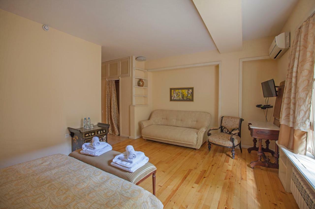 Caravan Villa Tbilisi Eksteriør billede